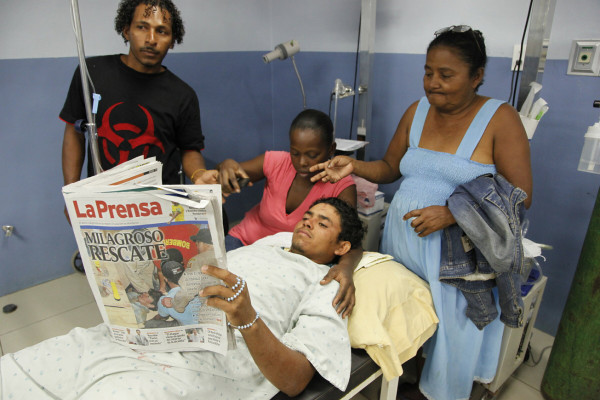 'Sentí que Dios me tocaba los pies y me daba ánimos para salir”