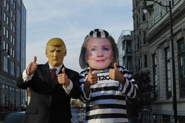 Trump y Clinton apuestan a la campaña en el terreno para disputarse Florida