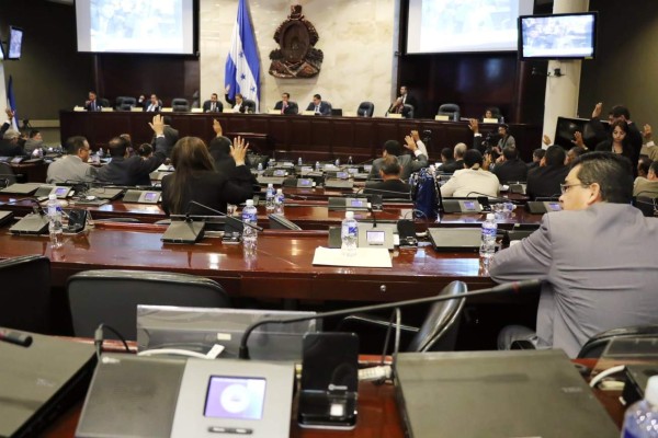 El Legislativo aprueba ley de Consolidación de Deudas