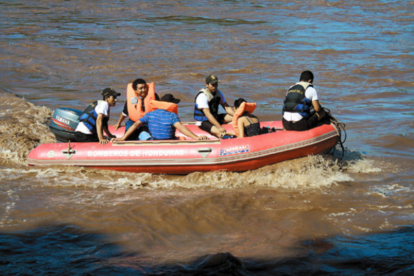 Unos 20 mil afectados por lluvias en la zona sur