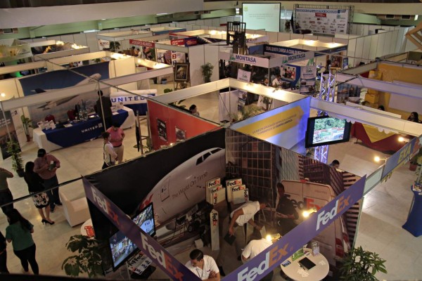 Honduras se presenta al mundo como facilitador del comercio