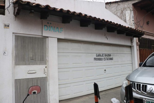 Bebé raptada regresa a los brazos de su madre