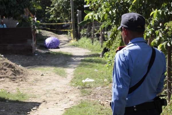 Frente a su casa asesinan a albañil en bordo de la Bográn