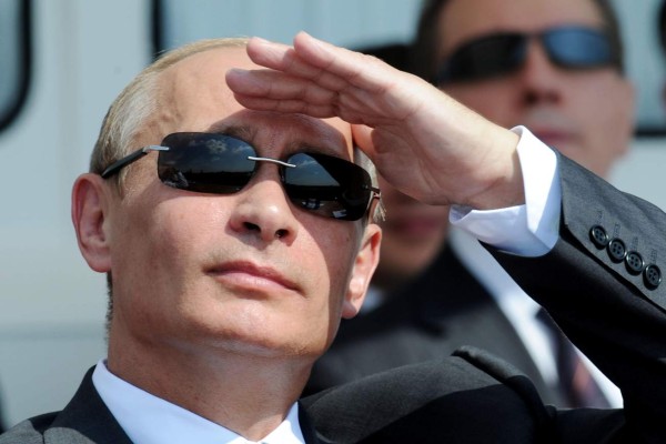 Putin presume al mundo su nuevo bombardero supersónico Tu-160