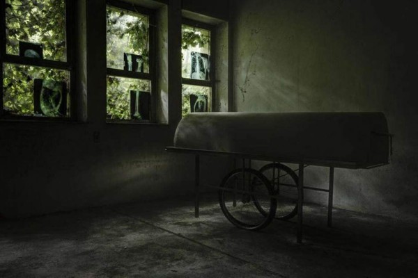 Las espeluznantes imágenes de un manicomio abandonado