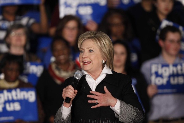 Trump y Clinton favoritos para ganar hoy en Michigan