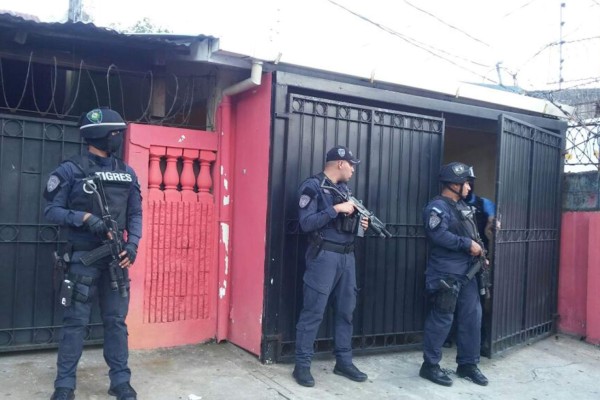 Allanan casa de masajes clandestina en San Pedro Sula