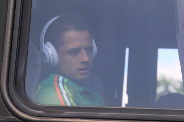 Solo Carlos Vela dio la cara a la afición de Honduras