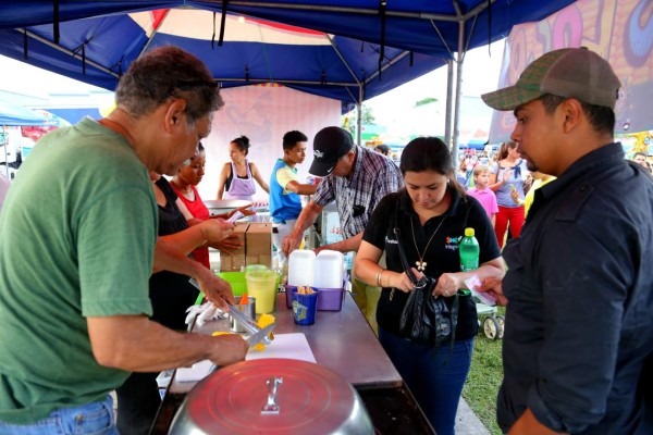 Fundación Ruth Paz celebra con éxito el Festival del Niño 2014