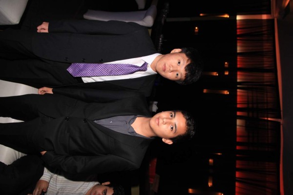 Reunión juvenil para festejar por la edad de los ensueños