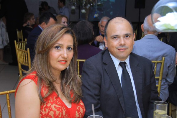 Boda de oro de Elizabeth Castillo y Carlos Tosta