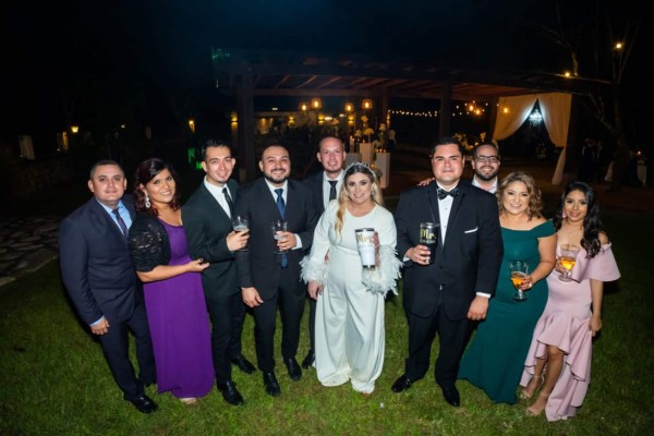 Boda de Alejandra Cruz y Andrei Raudales