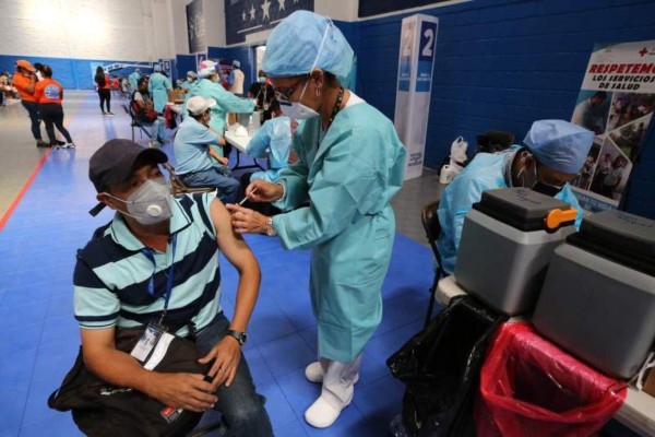 Urge aplicar segunda dosis anticovid por variante delta