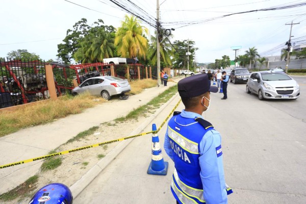 Sicario en moto dispara contra ingeniero que impactó su carro con un muro