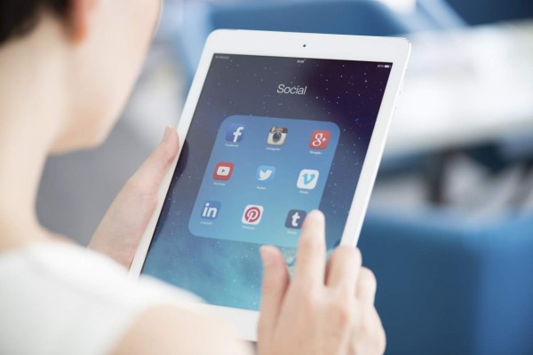 ¿Está poniendo en peligro su matrimonio por el Twitter?