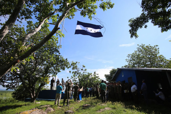 Honduras repatria a periodistas retenidos en la isla Conejo