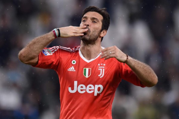 ¿Adiós a la Juve? Equipo confirma contactos para fichar a Buffon