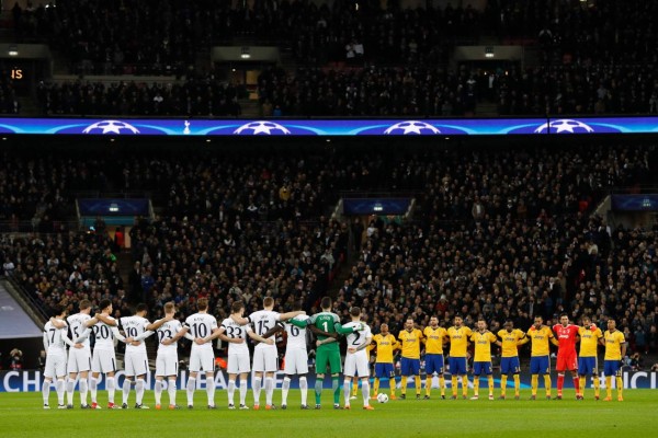 La Juve le remonta al Tottenham y avanza a cuartos de final