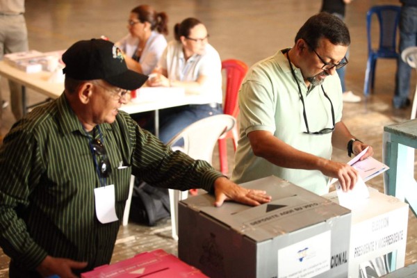 Política Limpia ha auditado L220 millones usados en campañas