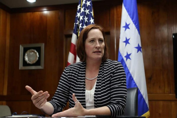 VIDEO: Heide Fulton pide a hondureños no migrar hacia EEUU  