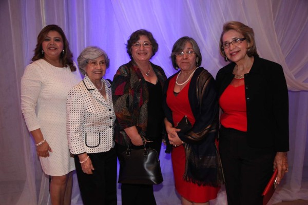 La Ccic entrega el premio Ciudadanos Ejemplares 2016