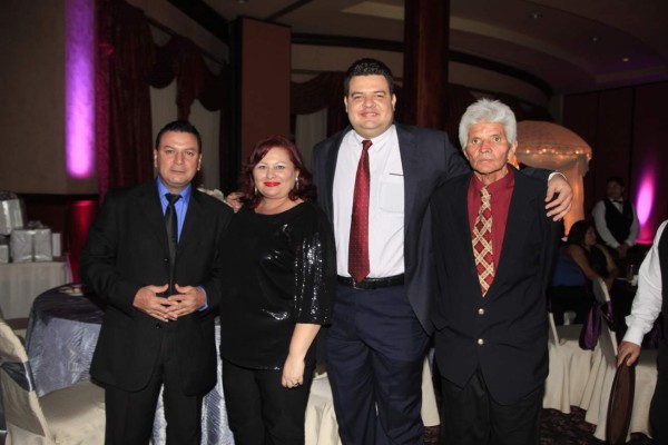 Brindis por Maryory Romero y Mario Padilla