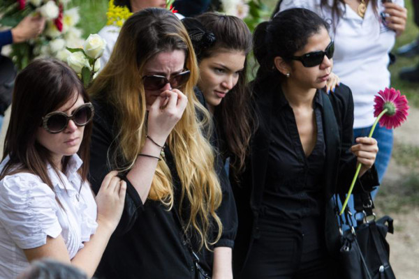 Venezuela da su último adiós a la exreina Mónica Spear