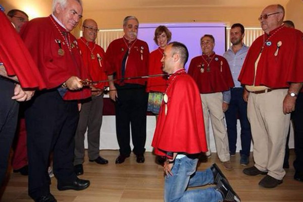 Iniesta fue homenajeado en su natal Fuentealbilla