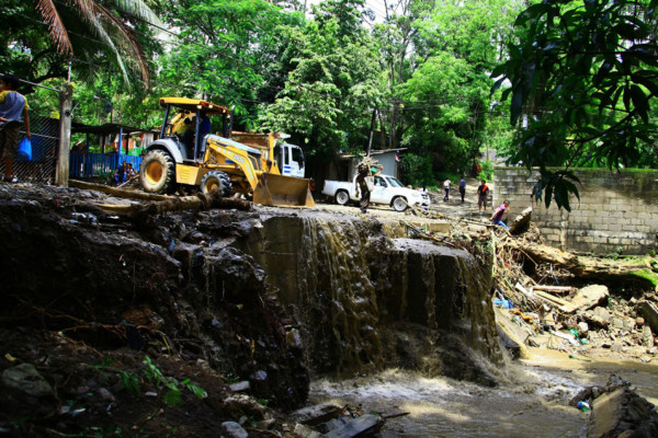 Lluvias causan cuantiosos daños en San Pedro Sula