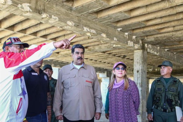 Bolton revela estrategia de EEUU para derrocar a Maduro