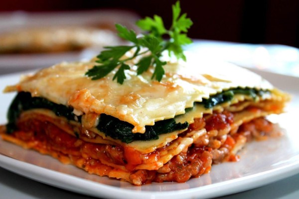 Receta para preparar lasaña a la boloñesa