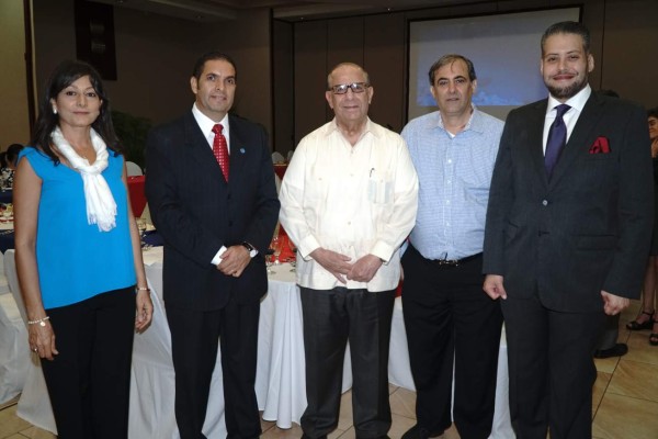 Fraternal encuentro del Cuerpo Consular