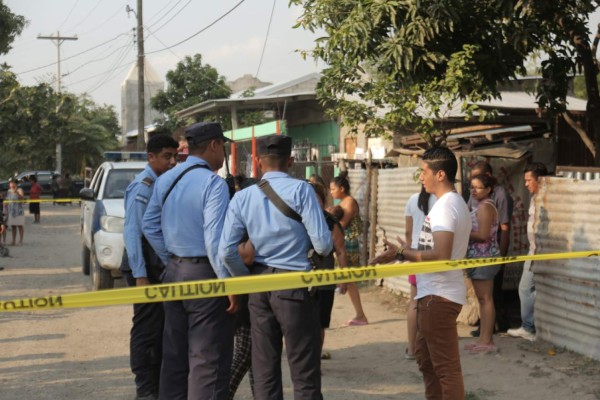 Por bajar mangos, un menor de 15 años muere electrocutado