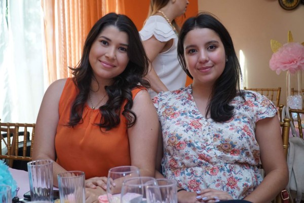 Fiesta maternal para Gisselle Caballero