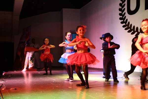 Una noche de baile, canto y mucho talento