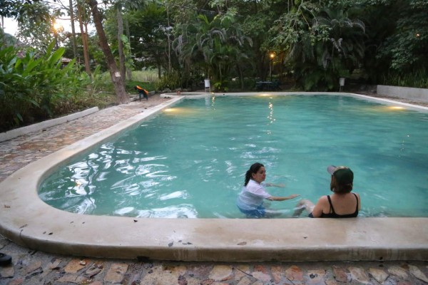 Reina de la ruta lenca acariciada por la brisa del parque Celaque