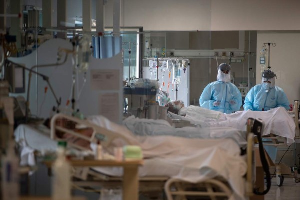 España supera 20,000 muertes por coronavirus, con 565 nuevos fallecimientos
