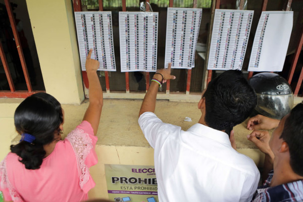Lectores hondureños denuncian fallas en el proceso electoral