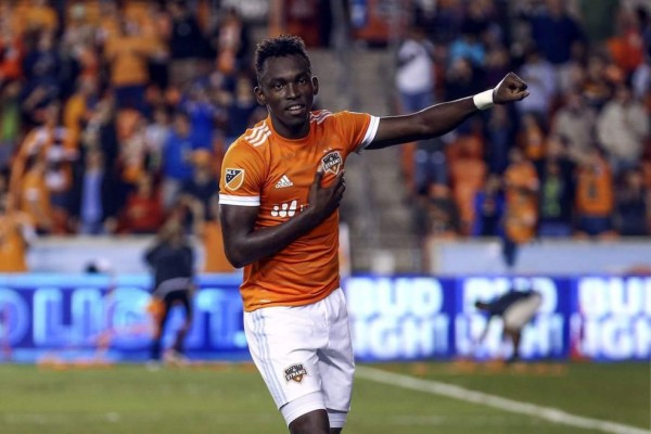 Alberth Elis: 'Esperamos dar goles en estos juegos eliminatorios”