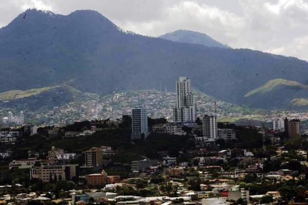 350,000 personas viven en zonas de riesgo en Tegucigalpa