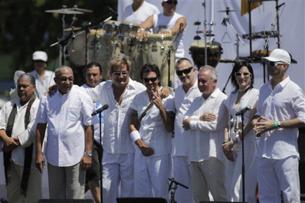 Juanes canta por la paz entre Cuba y EUA
