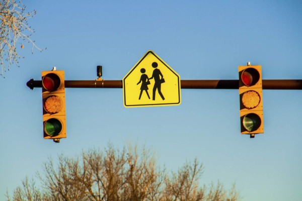 ¡Cuidado, conductores! Los niños vuelven a la escuela