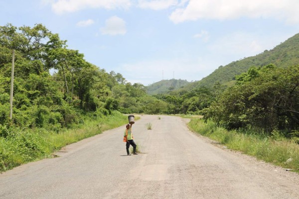 Repleta de baches la CA-4 entre Cortés y Ocotepeque