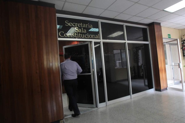 La reelección presidencial divide a claustro de profesores