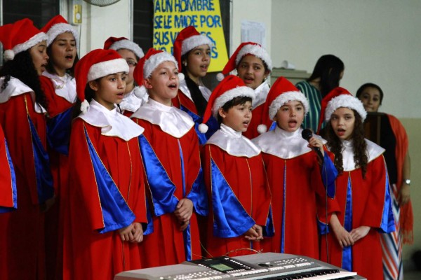 Al unísono promueven la bondad en Navidad