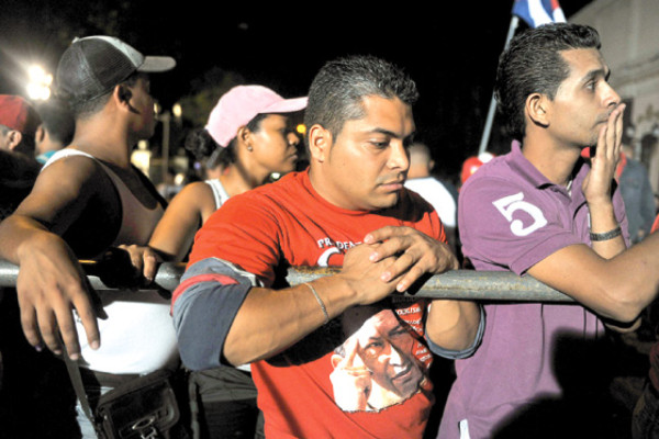 Venezolanos despojan a Chávez del poder absoluto