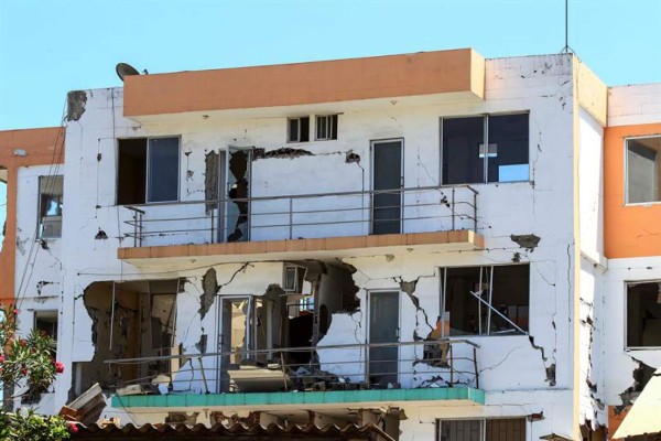 Un muerto y 85 heridos leves deja el nuevo sismo en Ecuador  