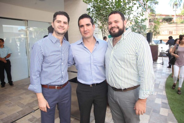 Apertura del centro comercial La Galería