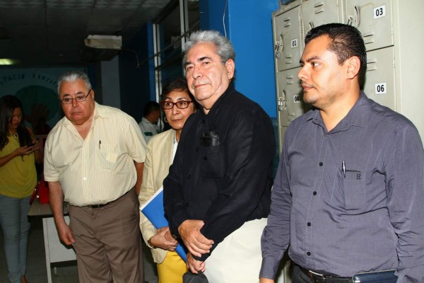 Denuncian a funcionarios sampedranos por deslinde de predio