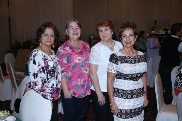 Exposición Pinceles y flores en armonía